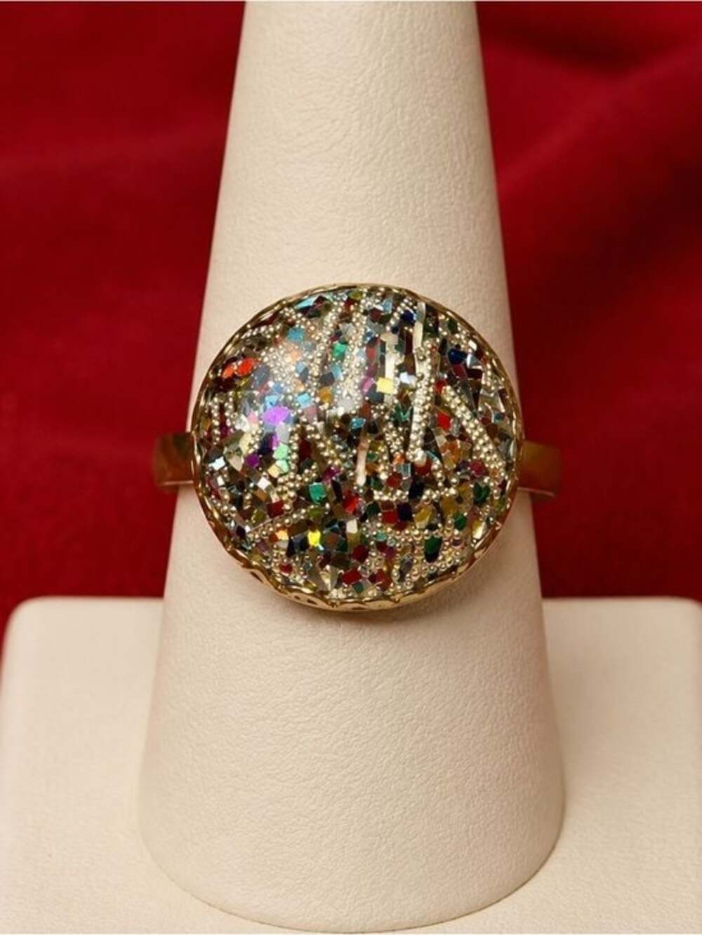 Vintage Adjustable Confetti Glitter Dome Cocktail Ring | Gold Tone Statement Rin - Picture 2 of 3